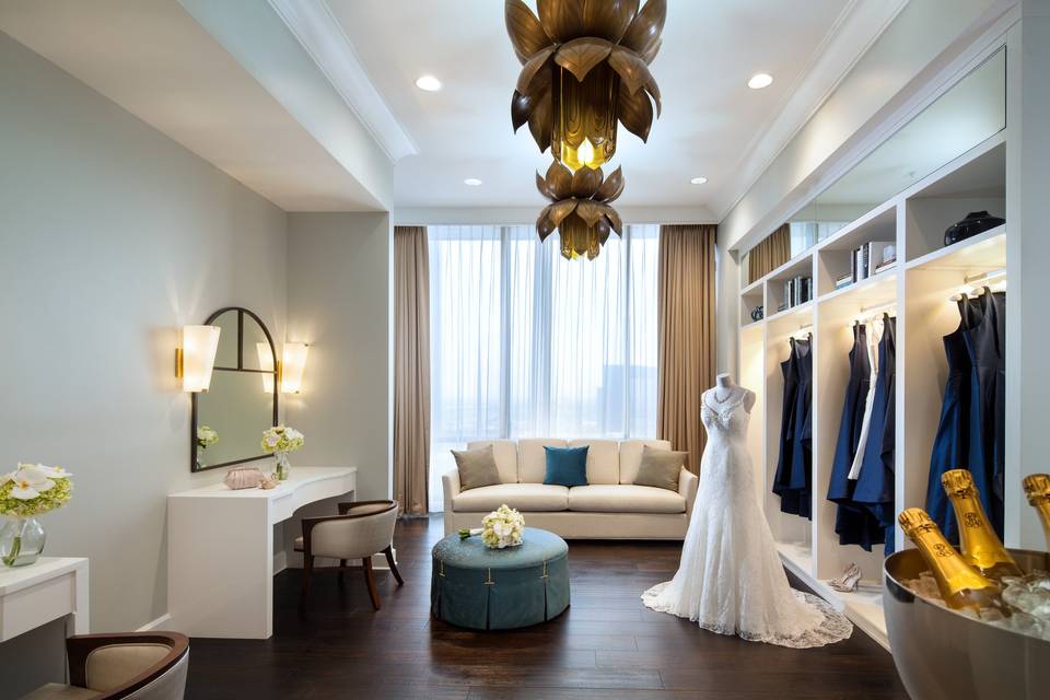 Heavenly Suite-Ready Room
