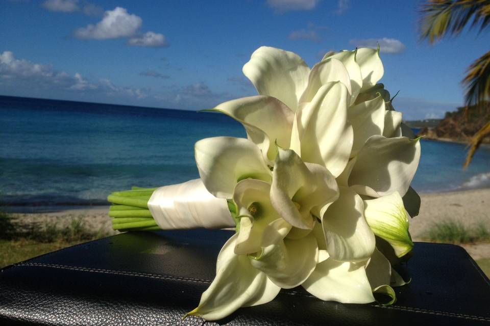 Custom bouquets are available for your St. Thomas wedding. These beautiful calla lilies are just one of many choices for your wedding flowers.