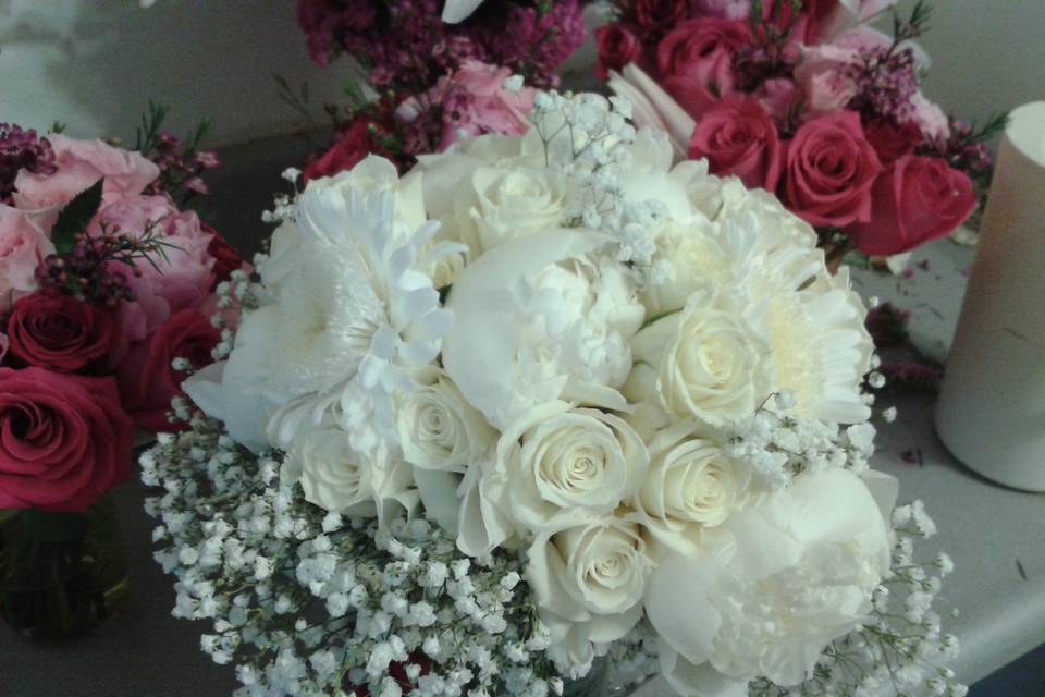 Lovely brides bouquet