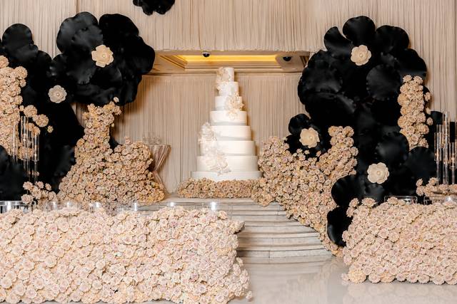 10ft cake? YES please!