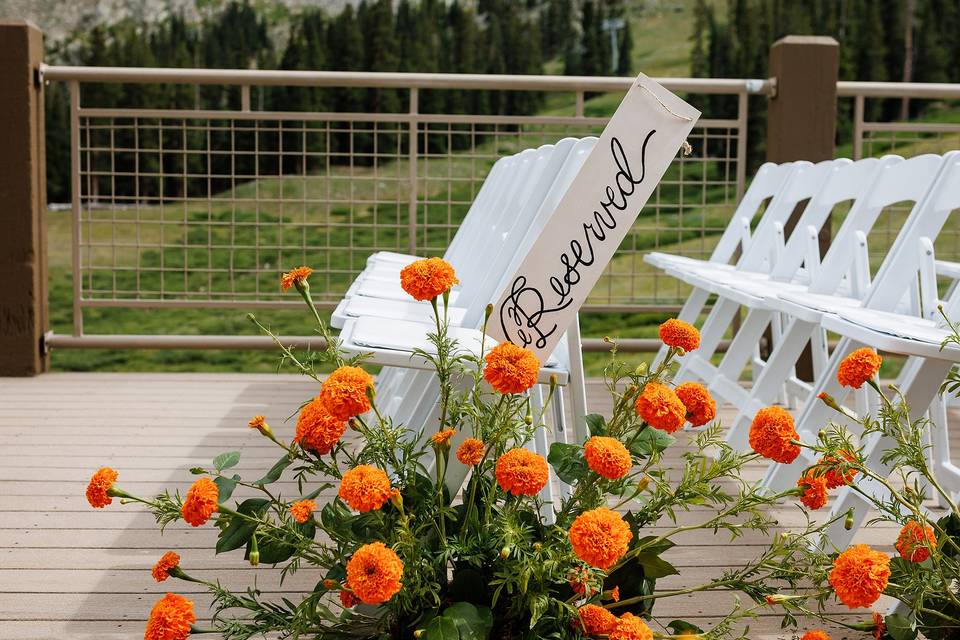 Aisle decor