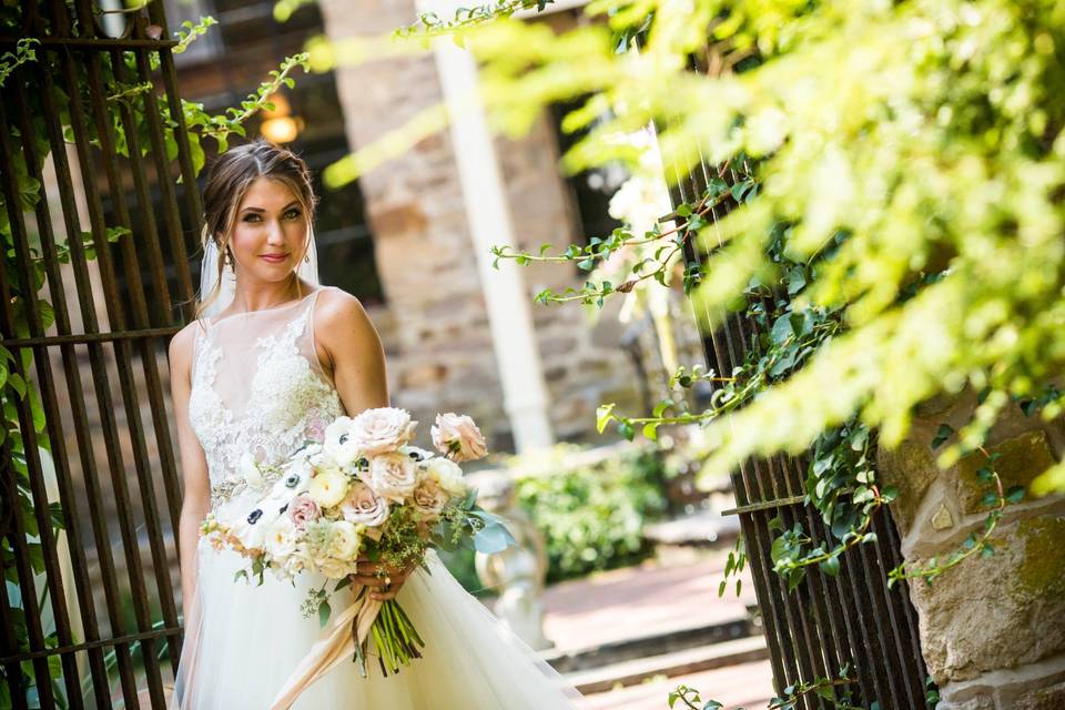 Holly Hedge summer bride