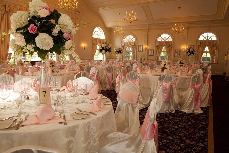 Reception set-up with round tables