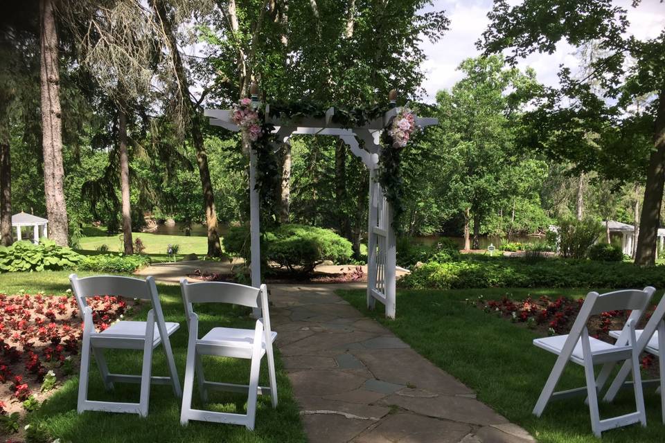 Beautiful Garden Wedding
