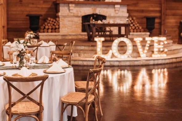 Classic Oaks Wedding Venue