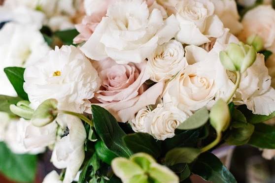 Bridesmaids' bouquets