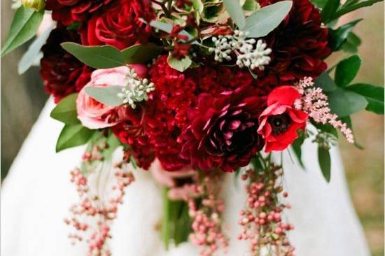 Red bridal bouquet