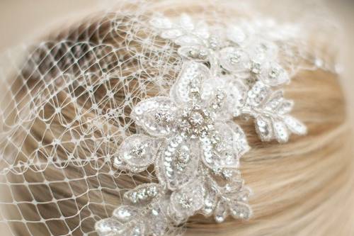 Distinctive Veils & Accessories