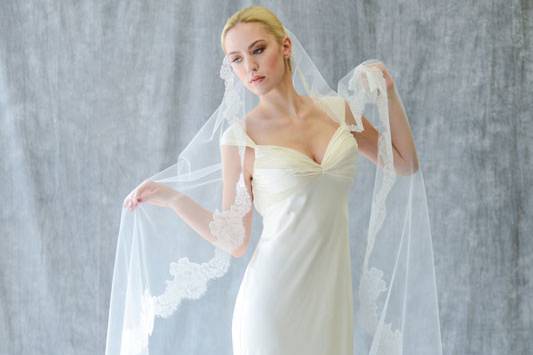 Distinctive Veils & Accessories