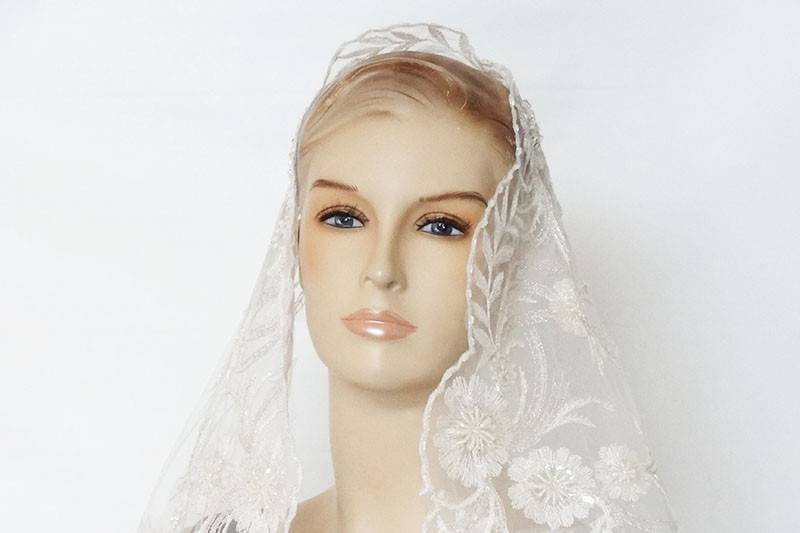 Tear Drop Scalloped Beaded Edge Veil - A definite bride favorite as it ties in the bead work on many wedding dresses and a great bridal veil style.