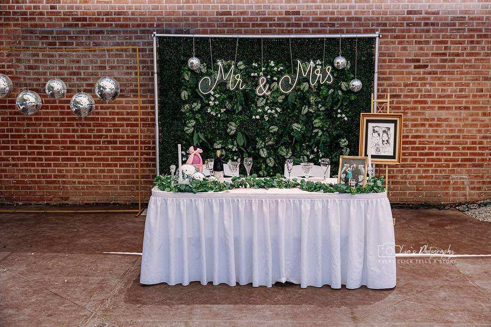 Head Table