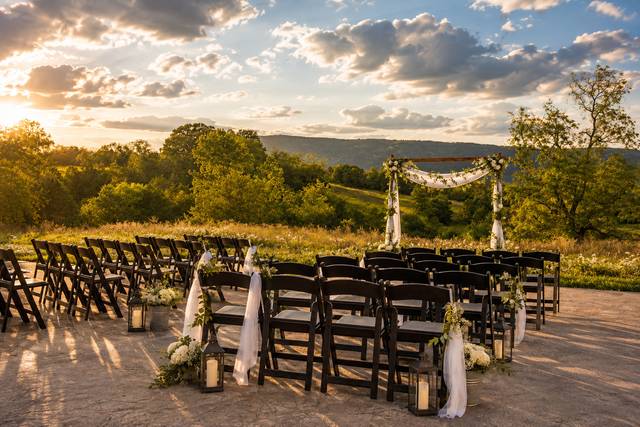 Summer patio ceremony