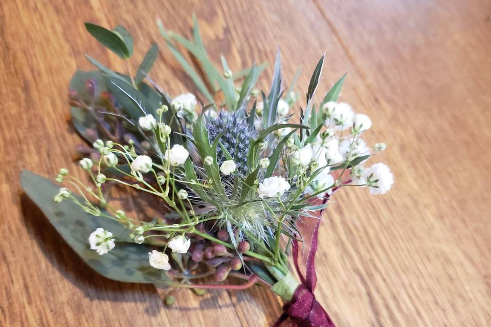 Simple Boutonniere