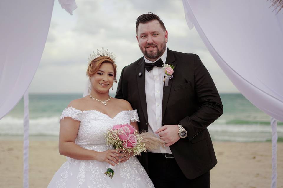 Intimate and romantic wedding
