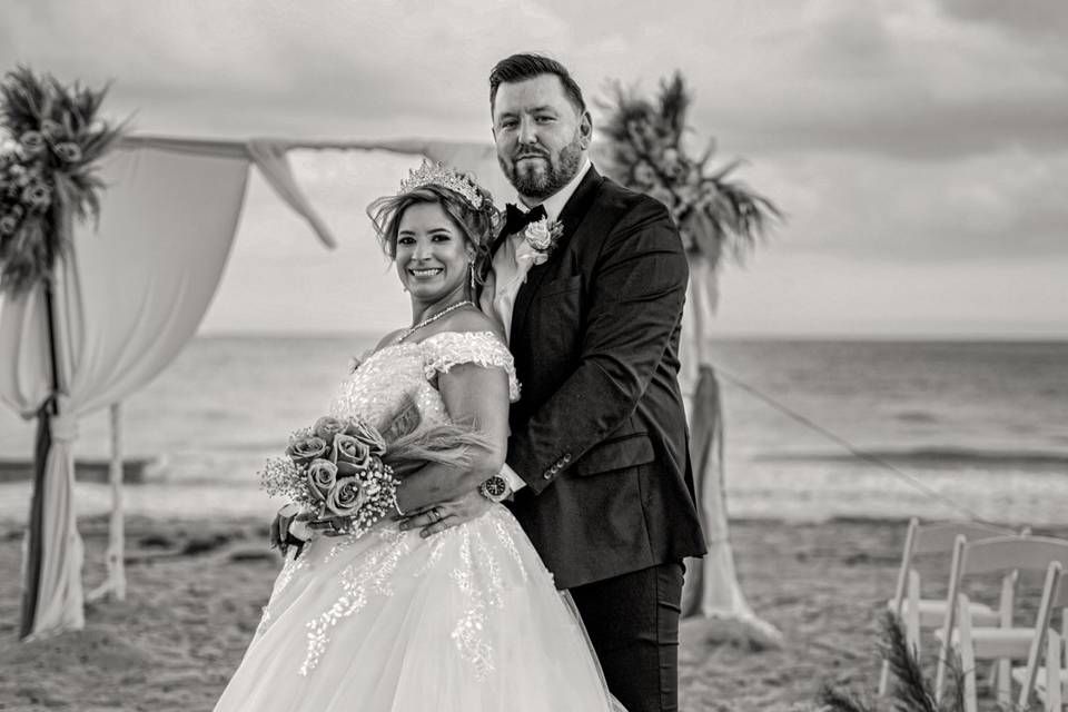Intimate and romantic wedding