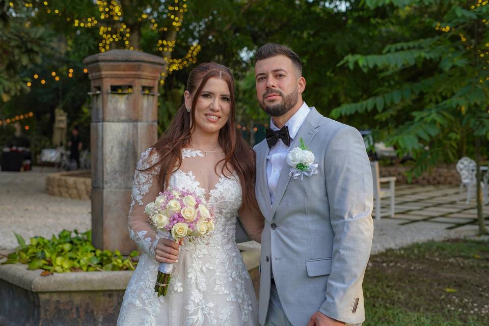 Intimate and romantic wedding