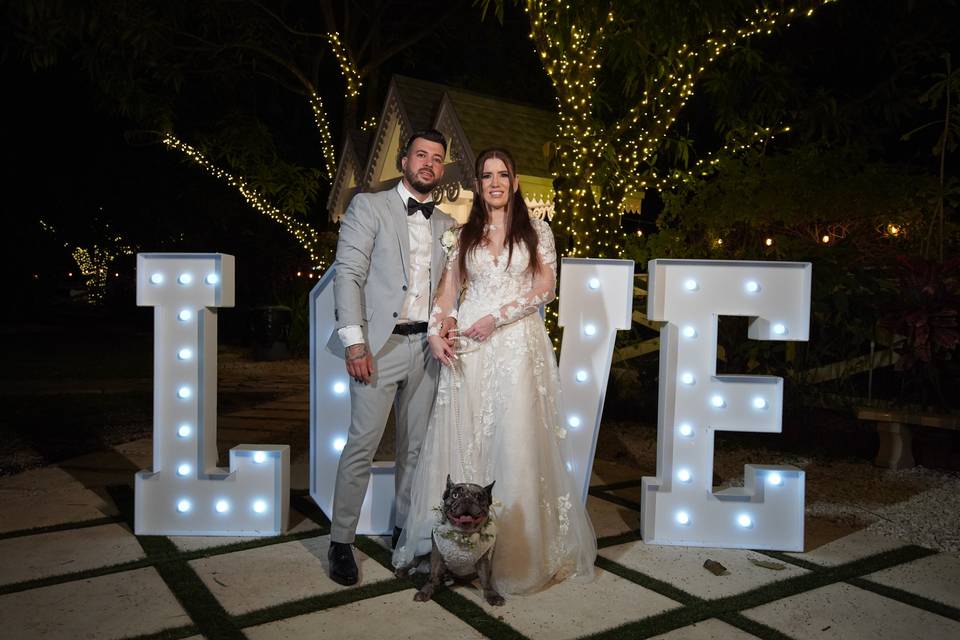 Intimate and romantic wedding