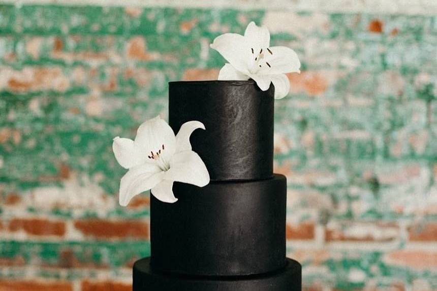 Black wedding cake