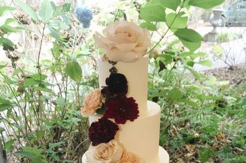 Tall classic wedding cake