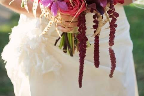 Stunning bouquet and bride