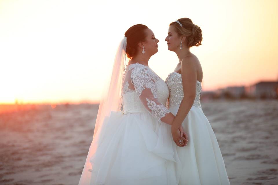 Newlyweds arrive at their reception