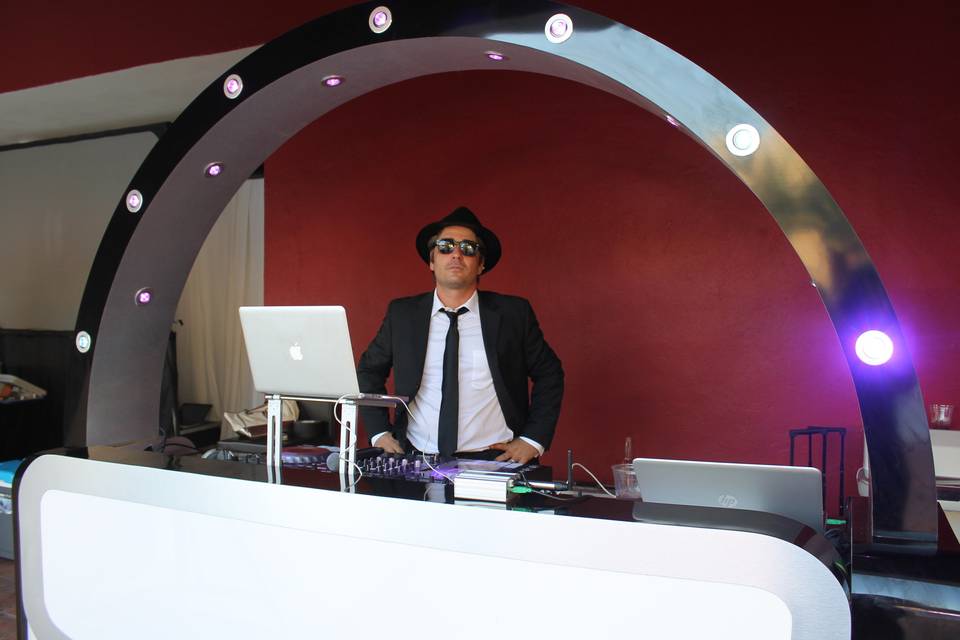 DJ EFI - Samba Entertainment