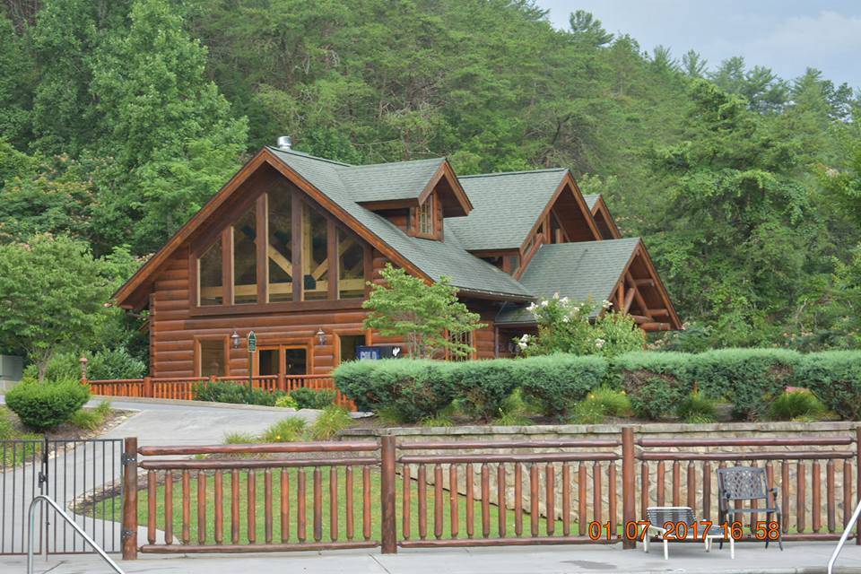 Smoky Mountain Lodge
