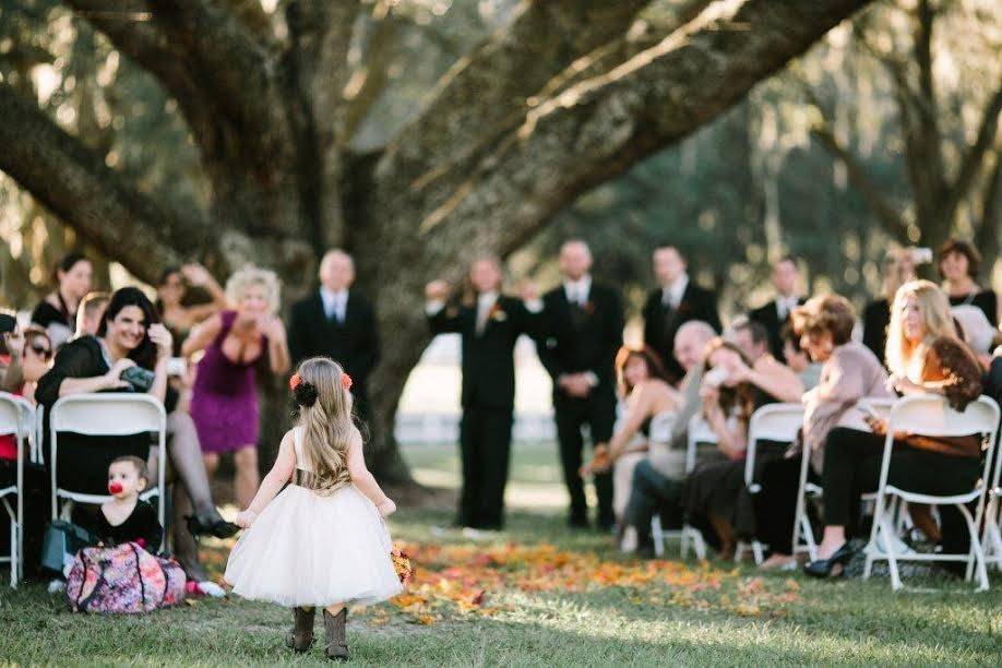 Flower girl entering the wedding