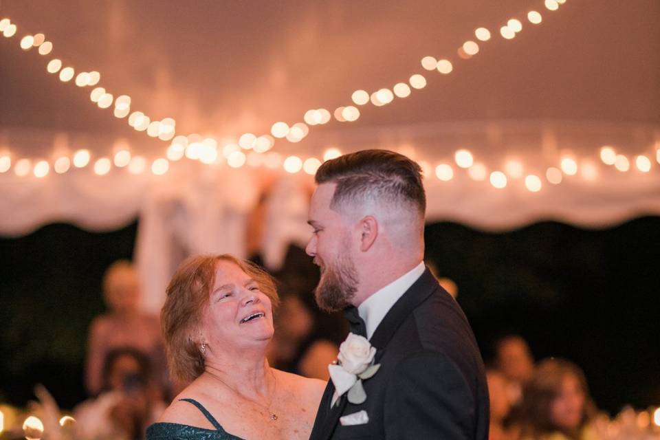 Mother Groom Dance