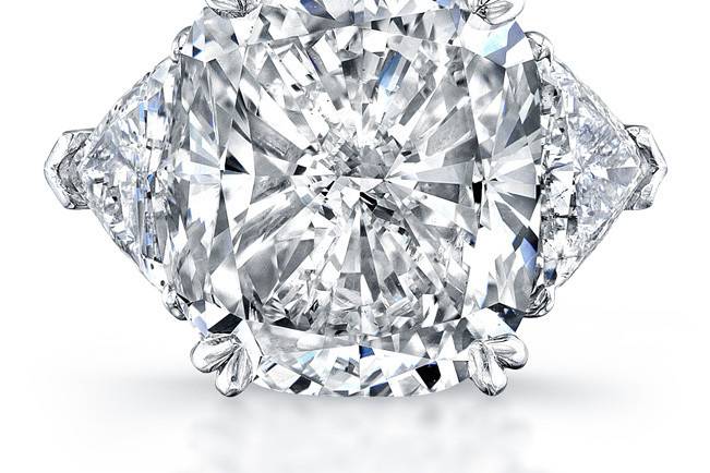 Custom ring diamond