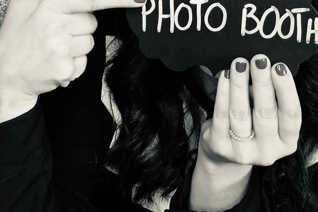 Sisters Photo Booth