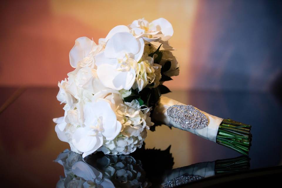 Classic white wedding bouquet