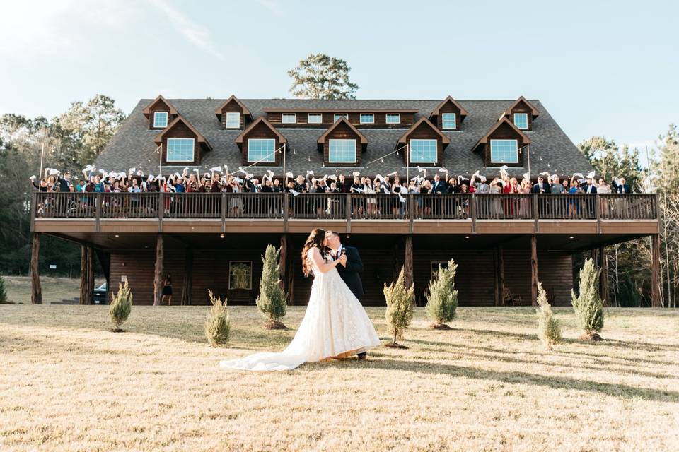 The Lodge at Mound Creek