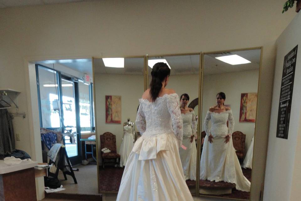 Las Vegas Wedding Gown Specialists