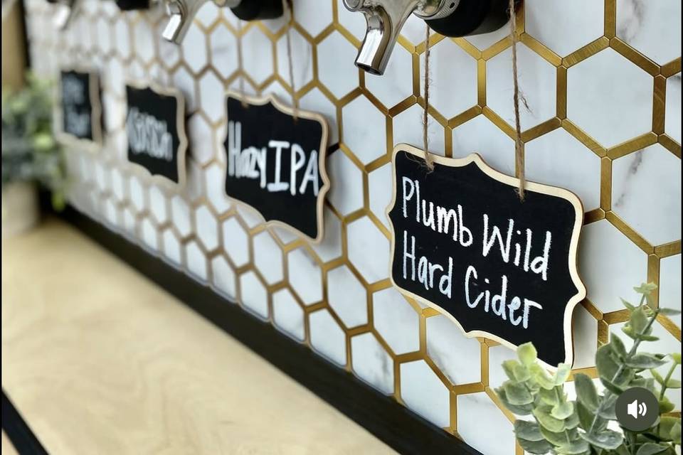 Tap Cart Mobile Bar- closeup