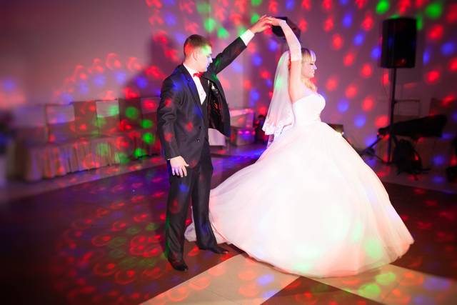 ProStyle Entertainment DJ & Photo Booth