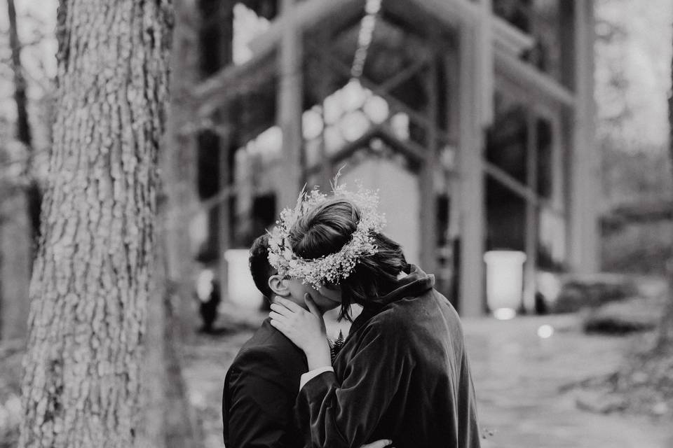 Glass Chapel Kiss