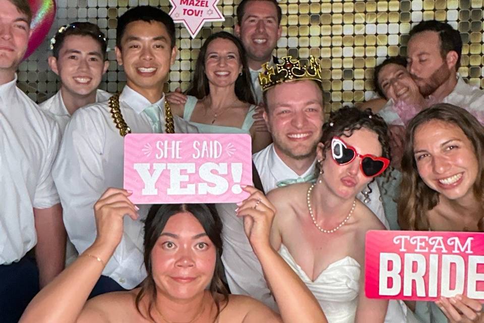 Visual Vibes Photo Booth