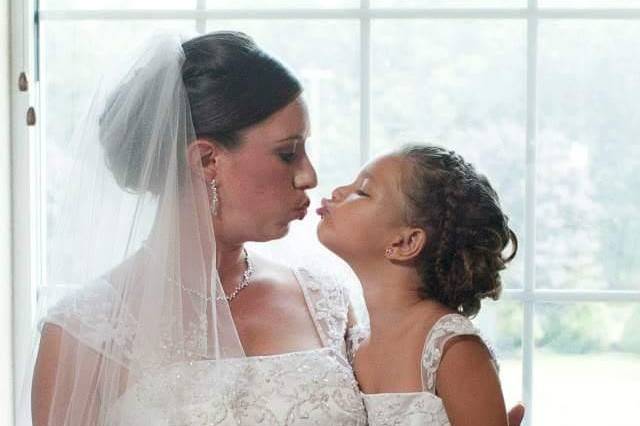 The bride with her daughter
