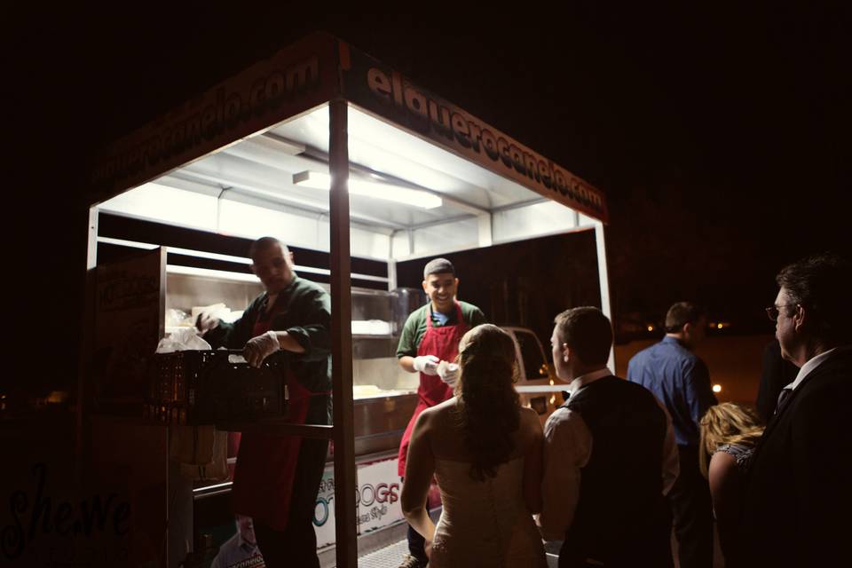 Who doesn't want their own taco stand for a late night snack? El Guero Canelo, taco and Sonoran hot dog vendor, arrived to greet some very happy guests. It was the hit of the party.