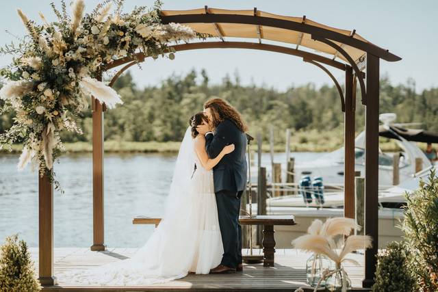 Sweetwater Marina & Riverdeck