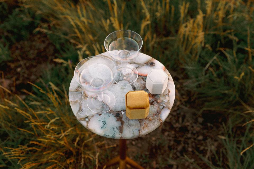 Geode Ring Table