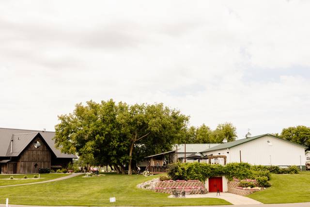 The Grand Hall at Bold North Cellars - Winery Weddings - Alexandria, MN ...