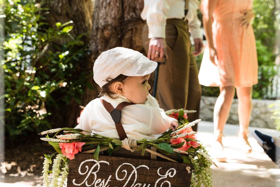 Bride and flower girl