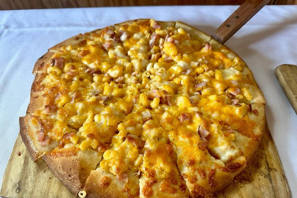 Mac n Cheese pizza