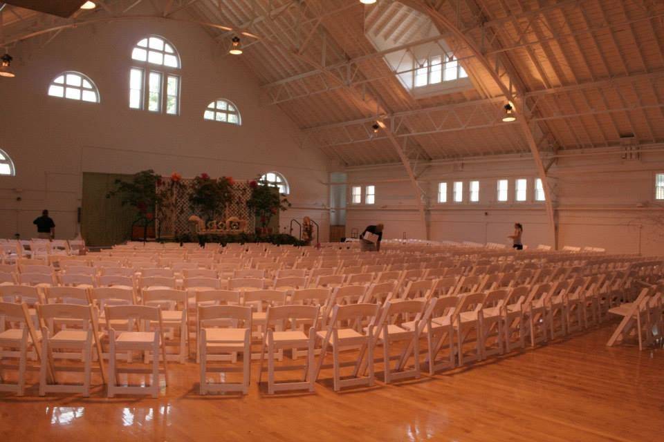 Indoor ceremony setup