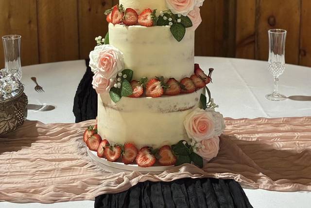 Wedding Cake 3.jpg