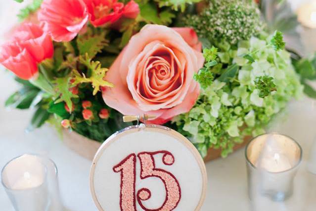 Table centerpiece and number
