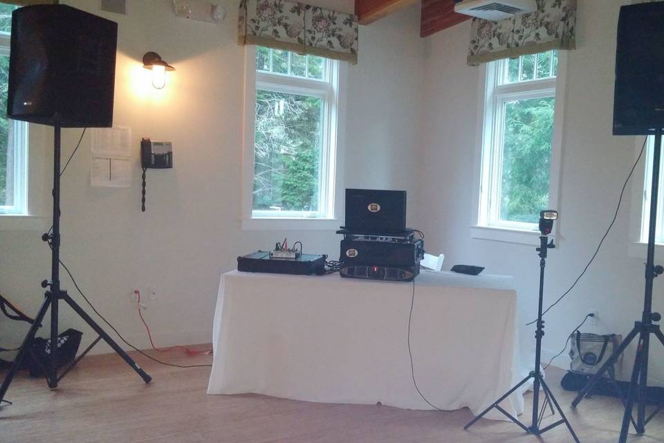 DJ set up