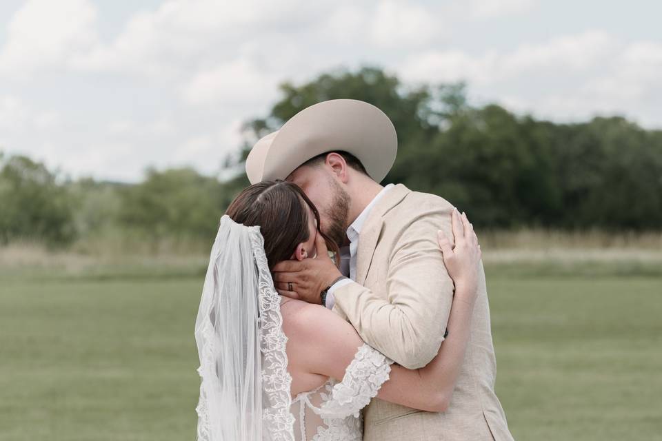 518Photography-Wedding-136.jpg